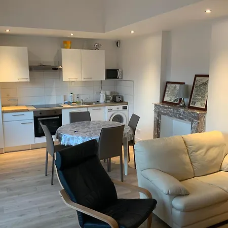 Riviera Apartment *